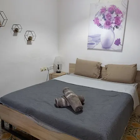 Forty Three #1, 2 Victoria