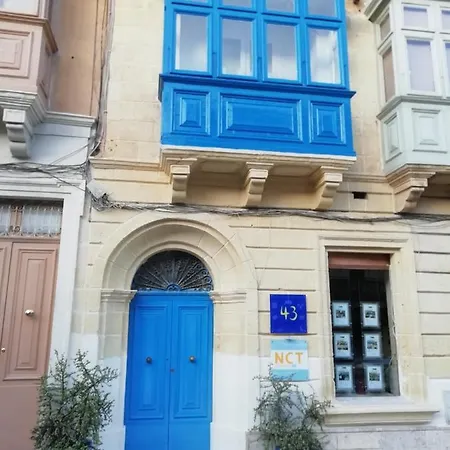 Forty Three #1, 2 Appartement *