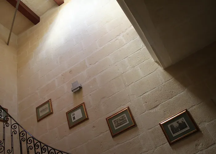 Apartman Forty Three #1, 2